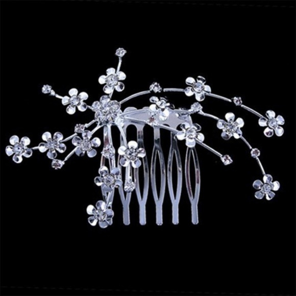 Crystal Bridal Hair Comb Hair Accessory - Picture 2 of 3